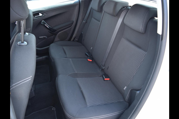 Peugeot 208 1.2 PureTech Blue Lion | AIRCO | CRUISE CONTROL | NAVIGATIE | BLUETOOTH | PARKEERSENSOREN | 80.906 KM