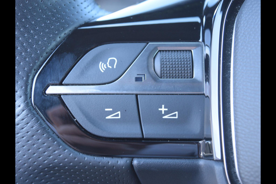 Peugeot 208 1.2 PureTech GT | 100 PK | CLIMATE CONTROL | PARKEERSENSOREN MET CAMERA | NAVI | CRUISE CONTROL | 42.658 KM