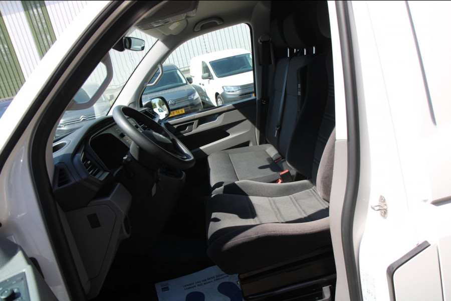 Volkswagen Transporter 2.0 TDI L2H1 Automaat 150PK / Camera / App connect / Navi