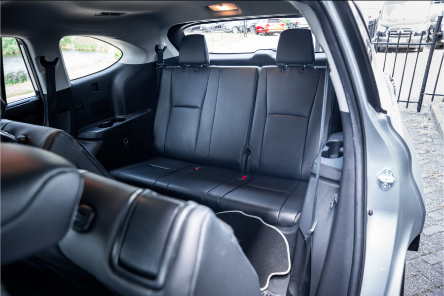 Toyota highlander 2.5 AWD Hybrid Business ** Leder ** Trekhaak ** 7-persoons!! 2.000kg trekgewicht!!