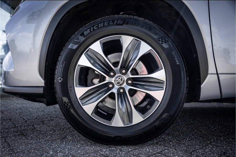 Toyota highlander 2.5 AWD Hybrid Business ** Leder ** Trekhaak ** 7-persoons!! 2.000kg trekgewicht!!