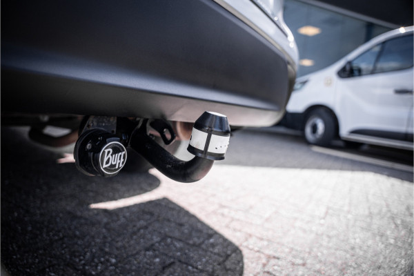 Toyota highlander 2.5 AWD Hybrid Business ** Leder ** Trekhaak ** 7-persoons!! 2.000kg trekgewicht!!