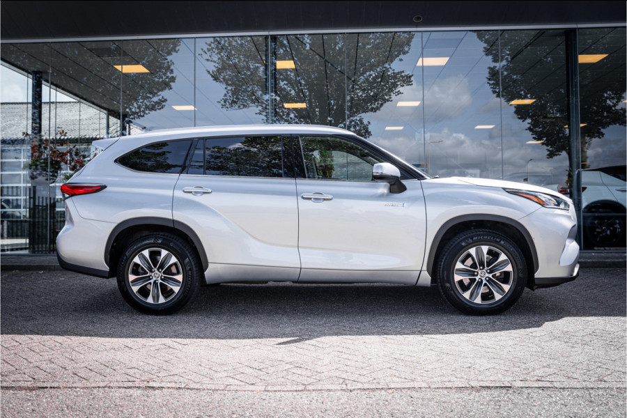 Toyota highlander 2.5 AWD Hybrid Business ** Leder ** Trekhaak ** 7-persoons!! 2.000kg trekgewicht!!