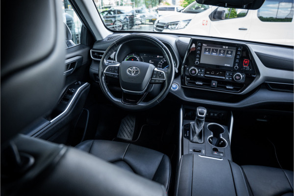Toyota highlander 2.5 AWD Hybrid Business ** Leder ** Trekhaak ** 7-persoons!! 2.000kg trekgewicht!!