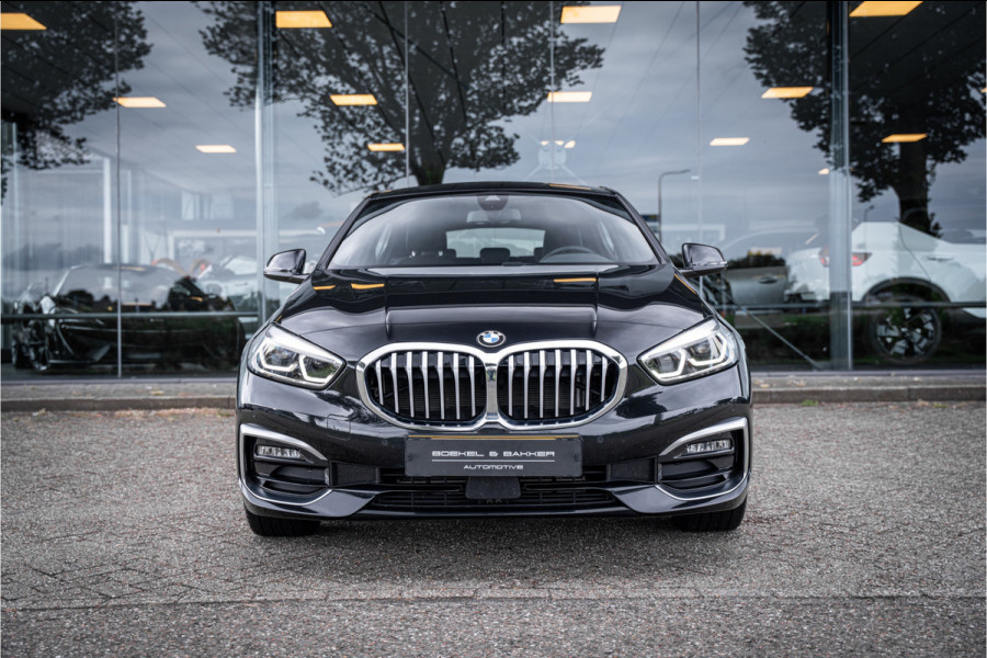 BMW 1-serie 118i Business Edition Plus ** Automaat ** Leder ** Carplay ** Stoelverwarming Alarm klasse 3 ** NL auto ** NAP!!