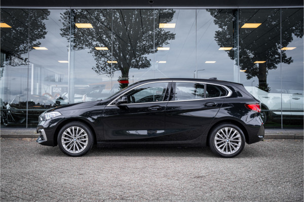 BMW 1-serie 118i Business Edition Plus ** Automaat ** Leder ** Carplay ** Stoelverwarming Alarm klasse 3 ** NL auto ** NAP!!