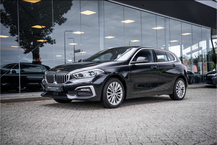 BMW 1-serie 118i Business Edition Plus ** Automaat ** Leder ** Carplay ** Stoelverwarming Alarm klasse 3 ** NL auto ** NAP!!