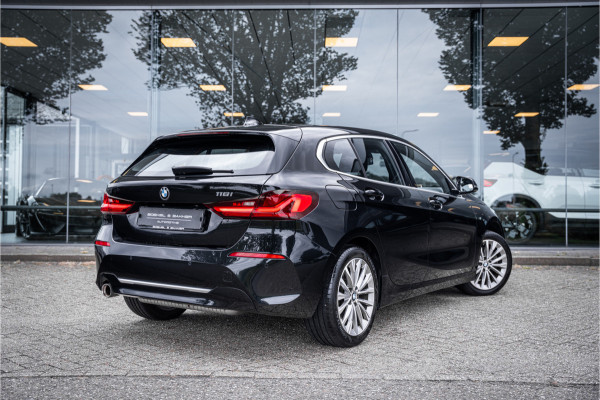 BMW 1-serie 118i Business Edition Plus ** Automaat ** Leder ** Carplay ** Stoelverwarming Alarm klasse 3 ** NL auto ** NAP!!