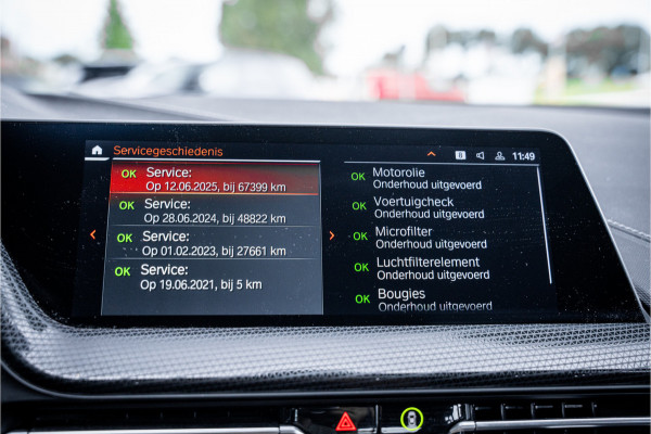 BMW 1-serie 118i Business Edition Plus ** Automaat ** Leder ** Carplay ** Stoelverwarming Alarm klasse 3 ** NL auto ** NAP!!
