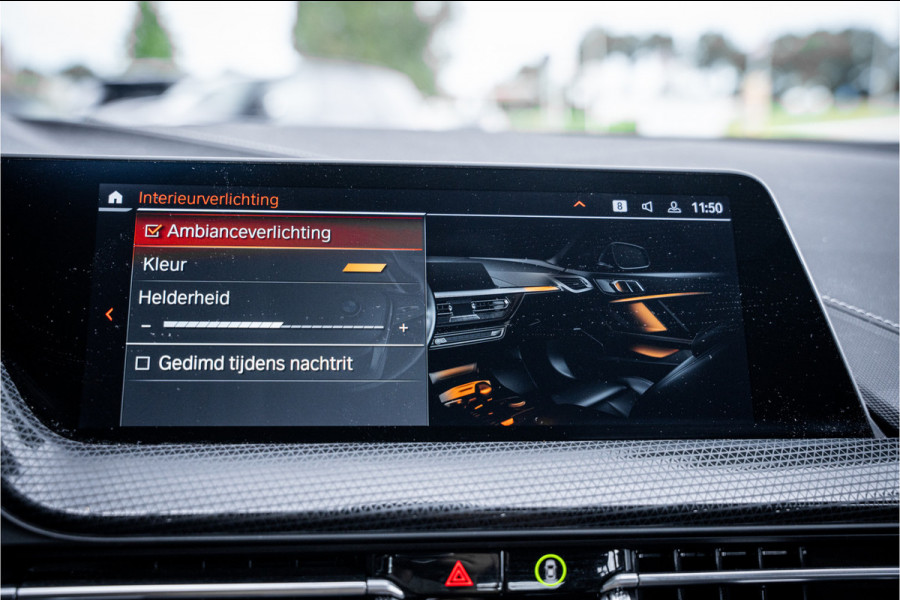 BMW 1-serie 118i Business Edition Plus ** Automaat ** Leder ** Carplay ** Stoelverwarming Alarm klasse 3 ** NL auto ** NAP!!