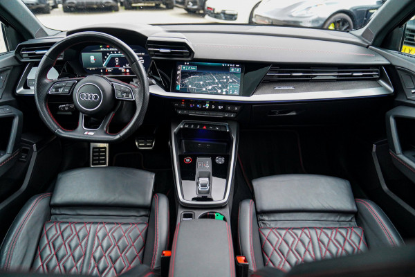 Audi S3 Limousine 2.0 TFSI S3 Quattro | Massage stoelen | Virtual | RS Zetels | Panorama | Bang&Olufsen | Adpatieve cruise | HuD |
