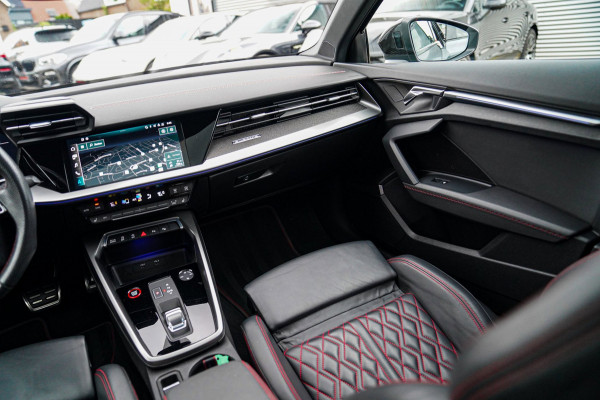 Audi S3 Limousine 2.0 TFSI S3 Quattro | Massage stoelen | Virtual | RS Zetels | Panorama | Bang&Olufsen | Adpatieve cruise | HuD |