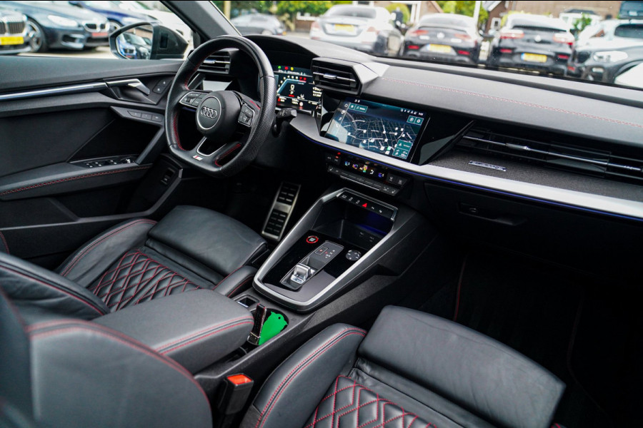 Audi S3 Limousine 2.0 TFSI S3 Quattro | Massage stoelen | Virtual | RS Zetels | Panorama | Bang&Olufsen | Adpatieve cruise | HuD |