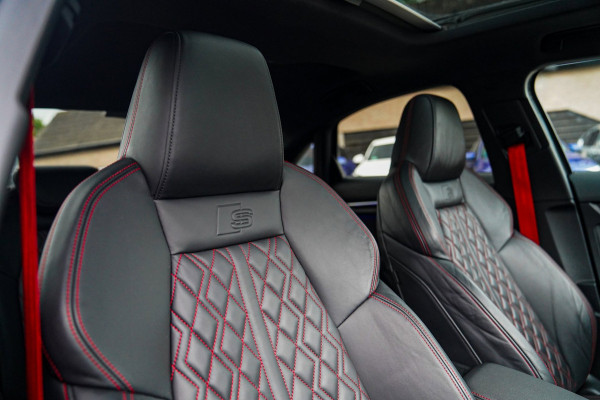 Audi S3 Limousine 2.0 TFSI S3 Quattro | Massage stoelen | Virtual | RS Zetels | Panorama | Bang&Olufsen | Adpatieve cruise | HuD |
