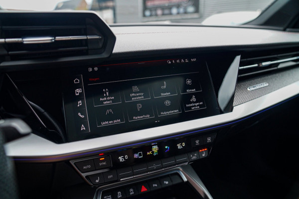Audi S3 Limousine 2.0 TFSI S3 Quattro | Massage stoelen | Virtual | RS Zetels | Panorama | Bang&Olufsen | Adpatieve cruise | HuD |