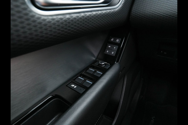 Land Rover Range Rover Velar 3.0 D300 R-Dynamic SE Mild-Hybrid (INCL-BTW) Aut. *PANO | LEATHER-ALCANTARA | FULL-LED | MEMORY-PACK |  DIGI-COCKPIT | KEYLESS | HEATED-COMFORTSEATS | PRIVACY-GLASS | SHIFTPADDLES | TOPVIEW | NAVI-FULLMAP | HEAD-UP | ...