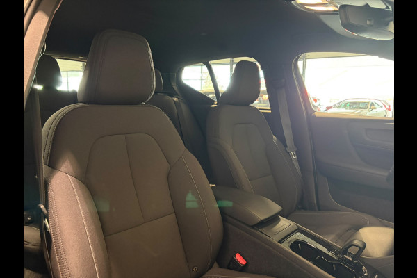 Volvo XC40 Recharge 69 kWh Stoelverwarming Parkeercamera Warmtepomp 231pk
