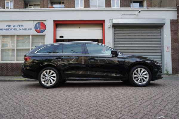 Škoda Octavia Combi 1.0 e-TSI Sport Business | Sfeerverlichting | Virtual cockpit | Cruise + Lane | Apple/ Android | BTW