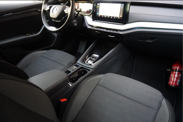 Škoda Octavia Combi 1.0 e-TSI Sport Business | Sfeerverlichting | Virtual cockpit | Cruise + Lane | Apple/ Android | BTW