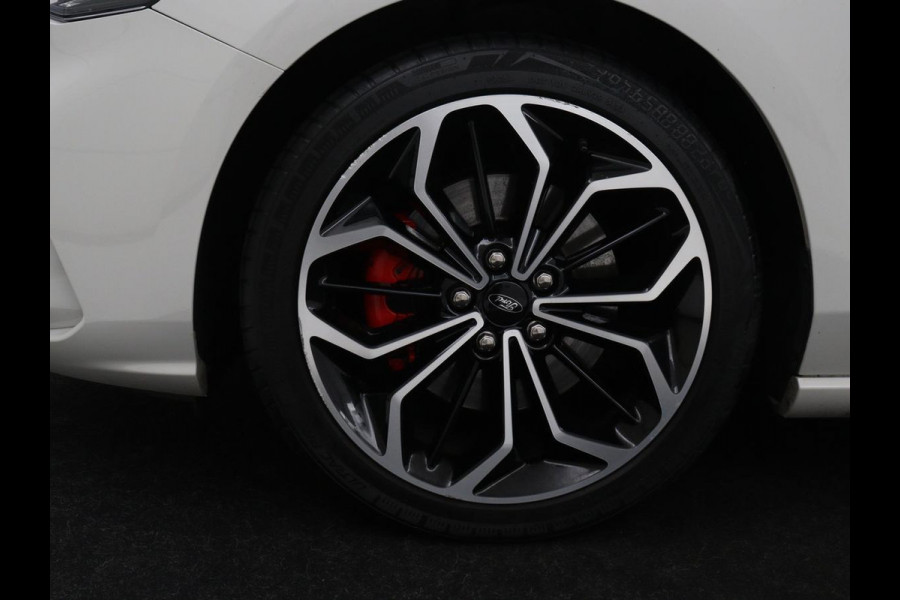 Ford FOCUS Wagon 1.5 EcoBoost ST Line X Business | Virtual | Cruise control | Lane assist | Camera | DAB | Climate control | Elektrische kofferklep | Navigatie | Bluetooth | Carplay