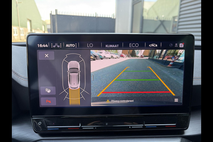 CUPRA Formentor 1.4 e-Hybrid VZ Copper Edition VAN €29.900,- NU VOOR SLECHTS €28.440,- Uw LENTEVOORDEEL €1.460,-| CUPRA KNOPPEN| ELEK. ACHTERKLEP | MEMORY STOEL|  ACHTERUITRIJCAMERA | ADAPT. CRUISE CONTROL | STOEL + STUURVERWARMING| RIJKLAARPRIJS INCL. 12 MND BOVAG GARANTIE