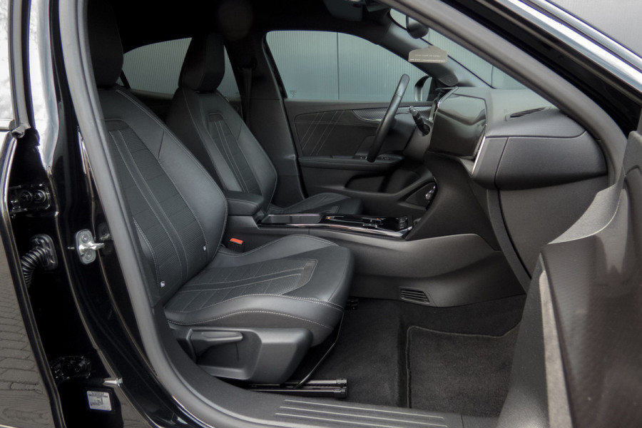 Opel Mokka Electric Ultimate 50-kWh | ACC | LEDEREN BEKLEDING | STOELVERWARMING | APPLE CARPLAY / ANDROID AUTO