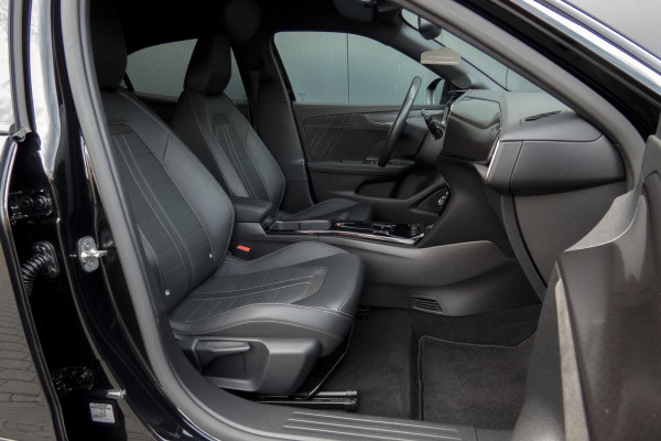 Opel Mokka Electric Ultimate 50-kWh | ACC | LEDEREN BEKLEDING | STOELVERWARMING | APPLE CARPLAY / ANDROID AUTO
