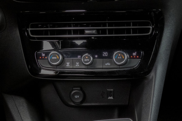 Opel Mokka Electric Ultimate 50-kWh | ACC | LEDEREN BEKLEDING | STOELVERWARMING | APPLE CARPLAY / ANDROID AUTO