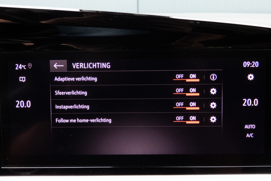 Opel Mokka Electric Ultimate 50-kWh | ACC | LEDEREN BEKLEDING | STOELVERWARMING | APPLE CARPLAY / ANDROID AUTO