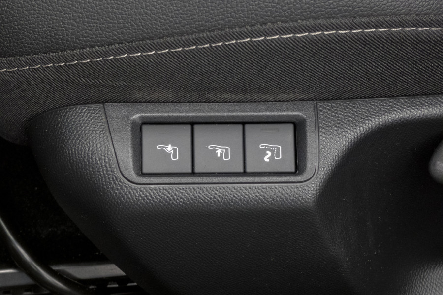 Opel Mokka Electric Ultimate 50-kWh | ACC | LEDEREN BEKLEDING | STOELVERWARMING | APPLE CARPLAY / ANDROID AUTO
