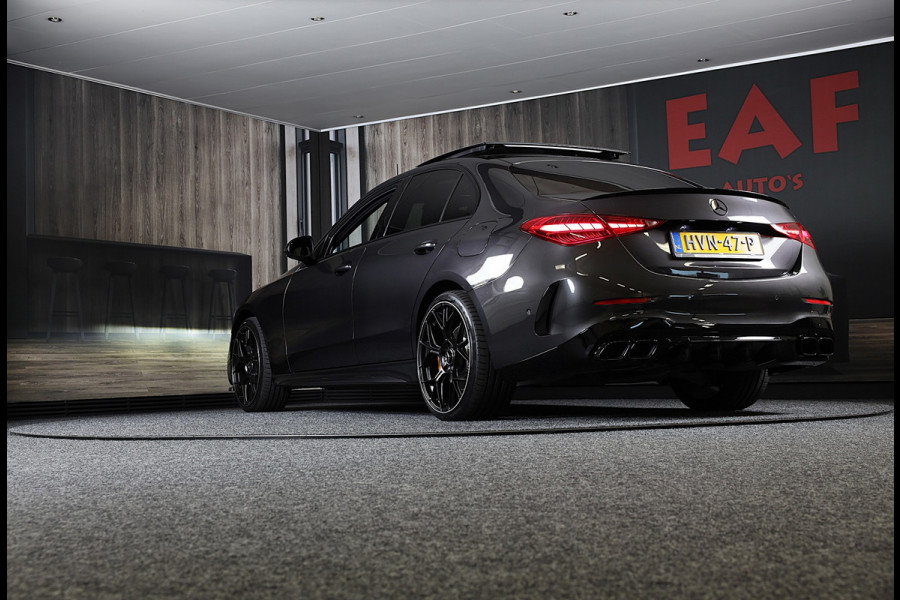 Mercedes-Benz C-Klasse 300 e AMG 63 Look / Head Up / 360 Camera / Acc / Lane Assist / BURMESTER / Elek Stoelen / Memory / Pano