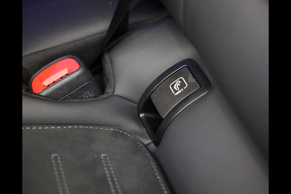 Mercedes-Benz C-Klasse 300 e AMG 63 Look / Head Up / 360 Camera / Acc / Lane Assist / BURMESTER / Elek Stoelen / Memory / Pano