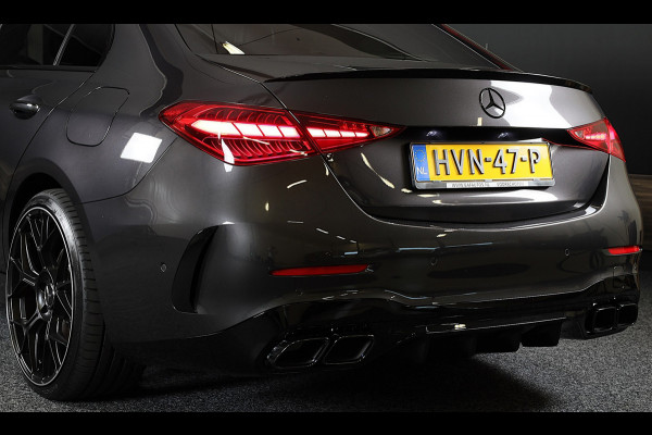 Mercedes-Benz C-Klasse 300 e AMG 63 Look / Head Up / 360 Camera / Acc / Lane Assist / BURMESTER / Elek Stoelen / Memory / Pano