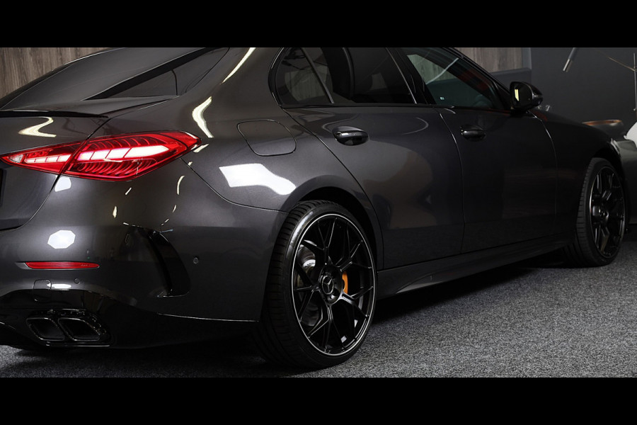 Mercedes-Benz C-Klasse 300 e AMG 63 Look / Head Up / 360 Camera / Acc / Lane Assist / BURMESTER / Elek Stoelen / Memory / Pano