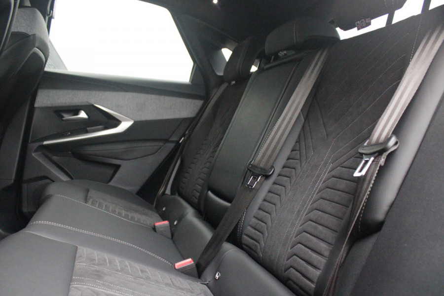 Peugeot 3008 1.2 Hybrid 145PK AUTOMAAT GT | PANORAMA SCHUIF/KANTEL DAK MET CLEAN CABIN | 360° VISION & DRIVE ASSIST PLUS PACK: ANTI DIEFSTAL ALARM MET SUPERVERGRENDELING/VISEOPARK 360° HD CAMERA'S/BUITENSPIEGELS MET KANTELFUNCTIE/DRIVE ASSIST 2.0 (SEMI AUTONOOM RIJDEN)/LANE POSITIONING ASSIST/SEMI AUTOMATED LANE CHANGE ASSIST/REAR CROSS TRAFFIC ALERT/DODEHOEK DETECTIE | ALCANTARA EXECUTIVE INTERIOR: BEKLEDING ALCANTARA/KUNSTLEDER AFGEWERKT MET STIKSELS/AGR BESTUUDERSSTOEL EN PASSAGIERSSTOEL ELEKTRISCH VERSTELBAAR MET GEHEUGENFUNCTIE OP DE BESTUUDERSSTOEL/VERWARMBARE VOORSTOELEN MET