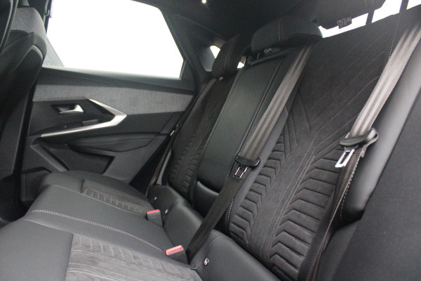 Peugeot 3008 1.2 Hybrid 145PK AUTOMAAT GT | PANORAMA SCHUIF/KANTEL DAK MET CLEAN CABIN | 360° VISION & DRIVE ASSIST PLUS PACK: ANTI DIEFSTAL ALARM MET SUPERVERGRENDELING/VISEOPARK 360° HD CAMERA'S/BUITENSPIEGELS MET KANTELFUNCTIE/DRIVE ASSIST 2.0 (SEMI AUTONOOM RIJDEN)/LANE POSITIONING ASSIST/SEMI AUTOMATED LANE CHANGE ASSIST/REAR CROSS TRAFFIC ALERT/DODEHOEK DETECTIE | ALCANTARA EXECUTIVE INTERIOR: BEKLEDING ALCANTARA/KUNSTLEDER AFGEWERKT MET STIKSELS/AGR BESTUUDERSSTOEL EN PASSAGIERSSTOEL ELEKTRISCH VERSTELBAAR MET GEHEUGENFUNCTIE OP DE BESTUUDERSSTOEL/VERWARMBARE VOORSTOELEN MET