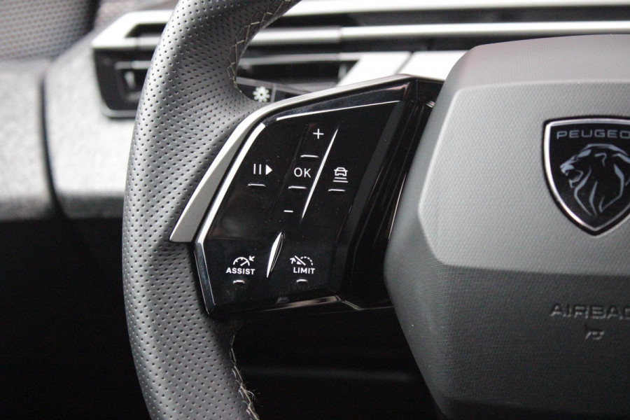 Peugeot 3008 1.2 Hybrid 145PK AUTOMAAT GT | PANORAMA SCHUIF/KANTEL DAK MET CLEAN CABIN | 360° VISION & DRIVE ASSIST PLUS PACK: ANTI DIEFSTAL ALARM MET SUPERVERGRENDELING/VISEOPARK 360° HD CAMERA'S/BUITENSPIEGELS MET KANTELFUNCTIE/DRIVE ASSIST 2.0 (SEMI AUTONOOM RIJDEN)/LANE POSITIONING ASSIST/SEMI AUTOMATED LANE CHANGE ASSIST/REAR CROSS TRAFFIC ALERT/DODEHOEK DETECTIE | ALCANTARA EXECUTIVE INTERIOR: BEKLEDING ALCANTARA/KUNSTLEDER AFGEWERKT MET STIKSELS/AGR BESTUUDERSSTOEL EN PASSAGIERSSTOEL ELEKTRISCH VERSTELBAAR MET GEHEUGENFUNCTIE OP DE BESTUUDERSSTOEL/VERWARMBARE VOORSTOELEN MET