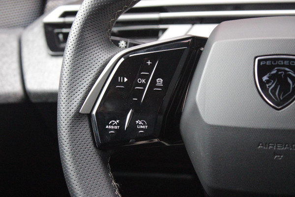 Peugeot 3008 1.2 Hybrid 145PK AUTOMAAT GT | PANORAMA SCHUIF/KANTEL DAK MET CLEAN CABIN | 360° VISION & DRIVE ASSIST PLUS PACK: ANTI DIEFSTAL ALARM MET SUPERVERGRENDELING/VISEOPARK 360° HD CAMERA'S/BUITENSPIEGELS MET KANTELFUNCTIE/DRIVE ASSIST 2.0 (SEMI AUTONOOM RIJDEN)/LANE POSITIONING ASSIST/SEMI AUTOMATED LANE CHANGE ASSIST/REAR CROSS TRAFFIC ALERT/DODEHOEK DETECTIE | ALCANTARA EXECUTIVE INTERIOR: BEKLEDING ALCANTARA/KUNSTLEDER AFGEWERKT MET STIKSELS/AGR BESTUUDERSSTOEL EN PASSAGIERSSTOEL ELEKTRISCH VERSTELBAAR MET GEHEUGENFUNCTIE OP DE BESTUUDERSSTOEL/VERWARMBARE VOORSTOELEN MET