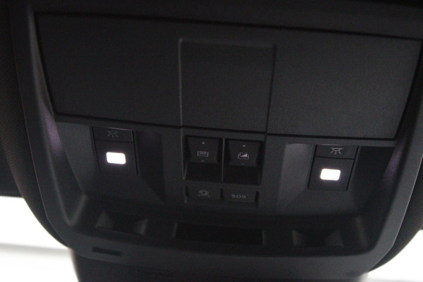 Peugeot 3008 1.2 Hybrid 145PK AUTOMAAT GT | PANORAMA SCHUIF/KANTEL DAK MET CLEAN CABIN | 360° VISION & DRIVE ASSIST PLUS PACK: ANTI DIEFSTAL ALARM MET SUPERVERGRENDELING/VISEOPARK 360° HD CAMERA'S/BUITENSPIEGELS MET KANTELFUNCTIE/DRIVE ASSIST 2.0 (SEMI AUTONOOM RIJDEN)/LANE POSITIONING ASSIST/SEMI AUTOMATED LANE CHANGE ASSIST/REAR CROSS TRAFFIC ALERT/DODEHOEK DETECTIE | ALCANTARA EXECUTIVE INTERIOR: BEKLEDING ALCANTARA/KUNSTLEDER AFGEWERKT MET STIKSELS/AGR BESTUUDERSSTOEL EN PASSAGIERSSTOEL ELEKTRISCH VERSTELBAAR MET GEHEUGENFUNCTIE OP DE BESTUUDERSSTOEL/VERWARMBARE VOORSTOELEN MET