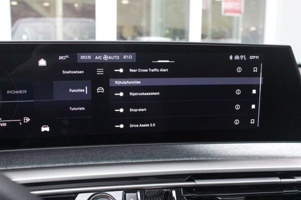 Peugeot 3008 1.2 Hybrid 145PK AUTOMAAT GT | PANORAMA SCHUIF/KANTEL DAK MET CLEAN CABIN | 360° VISION & DRIVE ASSIST PLUS PACK: ANTI DIEFSTAL ALARM MET SUPERVERGRENDELING/VISEOPARK 360° HD CAMERA'S/BUITENSPIEGELS MET KANTELFUNCTIE/DRIVE ASSIST 2.0 (SEMI AUTONOOM RIJDEN)/LANE POSITIONING ASSIST/SEMI AUTOMATED LANE CHANGE ASSIST/REAR CROSS TRAFFIC ALERT/DODEHOEK DETECTIE | ALCANTARA EXECUTIVE INTERIOR: BEKLEDING ALCANTARA/KUNSTLEDER AFGEWERKT MET STIKSELS/AGR BESTUUDERSSTOEL EN PASSAGIERSSTOEL ELEKTRISCH VERSTELBAAR MET GEHEUGENFUNCTIE OP DE BESTUUDERSSTOEL/VERWARMBARE VOORSTOELEN MET