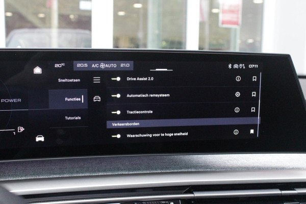 Peugeot 3008 1.2 Hybrid 145PK AUTOMAAT GT | PANORAMA SCHUIF/KANTEL DAK MET CLEAN CABIN | 360° VISION & DRIVE ASSIST PLUS PACK: ANTI DIEFSTAL ALARM MET SUPERVERGRENDELING/VISEOPARK 360° HD CAMERA'S/BUITENSPIEGELS MET KANTELFUNCTIE/DRIVE ASSIST 2.0 (SEMI AUTONOOM RIJDEN)/LANE POSITIONING ASSIST/SEMI AUTOMATED LANE CHANGE ASSIST/REAR CROSS TRAFFIC ALERT/DODEHOEK DETECTIE | ALCANTARA EXECUTIVE INTERIOR: BEKLEDING ALCANTARA/KUNSTLEDER AFGEWERKT MET STIKSELS/AGR BESTUUDERSSTOEL EN PASSAGIERSSTOEL ELEKTRISCH VERSTELBAAR MET GEHEUGENFUNCTIE OP DE BESTUUDERSSTOEL/VERWARMBARE VOORSTOELEN MET