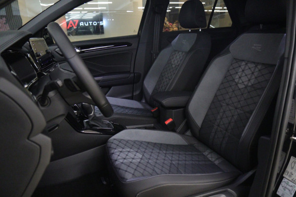 Volkswagen T-Roc 1.5 TSI R-Line 3X R-LINE/PANO/IQ/CARPLAY/CAM/KEYLES/VOL