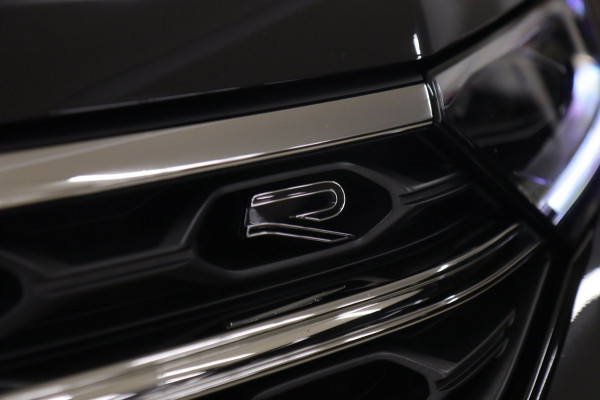 Volkswagen T-Roc 1.5 TSI R-Line 3X R-LINE/PANO/IQ/CARPLAY/CAM/KEYLES/VOL
