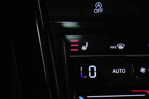 Volkswagen T-Roc 1.5 TSI R-Line 3X R-LINE/PANO/IQ/CARPLAY/CAM/KEYLES/VOL