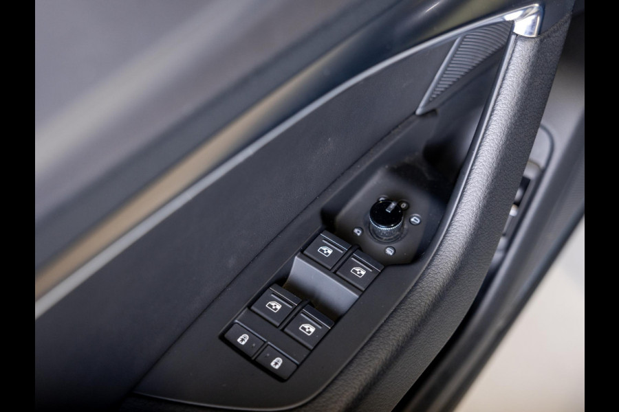 Audi A6 Avant 55 TFSI e quattro 3x S-Line Competition / 367pk / Trekhaak / B&O / Dodehoek herkenning / Adaptieve cruise control /