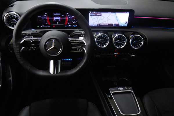 Mercedes-Benz A-Klasse 250 e PANO/CARPLAY/STOELVER/SFEER/STOELVER/VOL