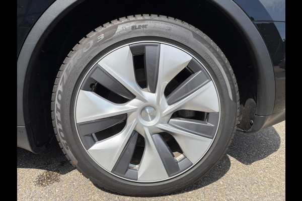Tesla Model Y Long Range AWD 75 kWh SOH 95% | TESLA FABRIEKSGARANTIE TOT 2028/ 80.000KM! | FABRIEKSGARANTIE OP ACCU & AANDRIJFLIJN TOT 2032 OF 192.000 KM | BTW VERREKENBAAR