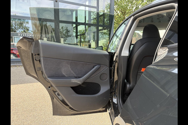 Tesla Model Y Long Range AWD 75 kWh SOH 95% | TESLA FABRIEKSGARANTIE TOT 2028/ 80.000KM! | FABRIEKSGARANTIE OP ACCU & AANDRIJFLIJN TOT 2032 OF 192.000 KM | BTW VERREKENBAAR