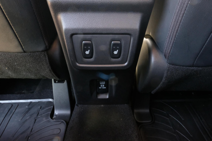 Mitsubishi Eclipse Cross 1.5 DI-T 4WD First Edition 163 PK | Adaptieve Cruise | Head Up Display | Full Leder | | Panorama dak | Stoelverwarming | 1.600kg Trekgewicht!