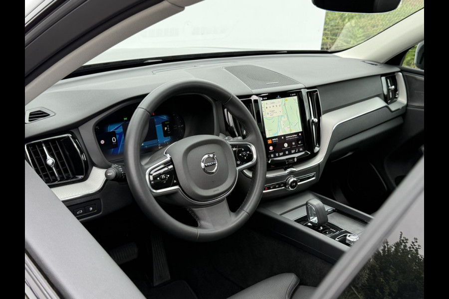 Volvo XC60 2.0 T6 Plug-in hybrid AWD Plus Dark | Trekhaak | Pano | Memory | H/K Audio | 360* Camera